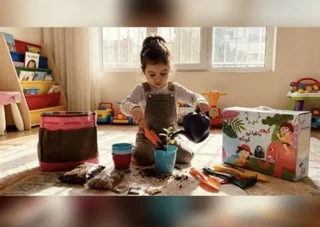 کیف باغبانی کودک، «این محصول تولید مجموعه ماست.»